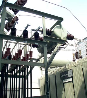 Gie&szlig;harz-Einspeisewandlersatz der Firma EPRO